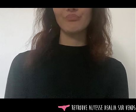 Vends-ta-culotte - Humiliation et submission for men by sexy young dominatrix